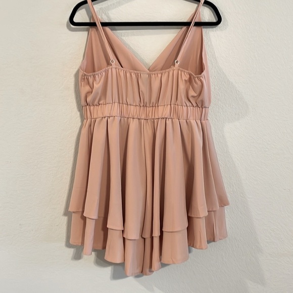 Shein Women Romper XL Peach Cross Front Ruched Waist Ruffle Tierer Contemporary - Picture 7 of 17